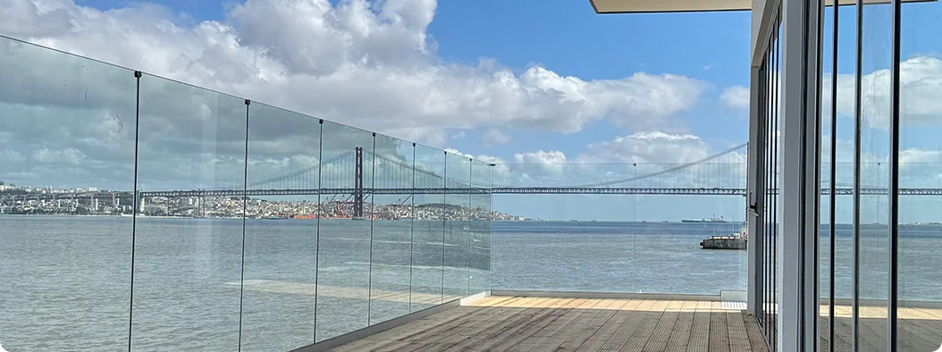 Infinite Glassworks — soluções de vidro e alumínio à medida